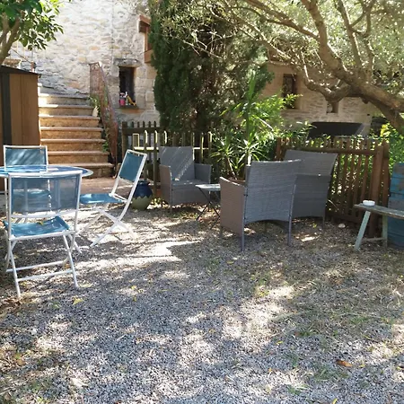 Maison De Village Dans Languedoc-roussillon Апартаменты
